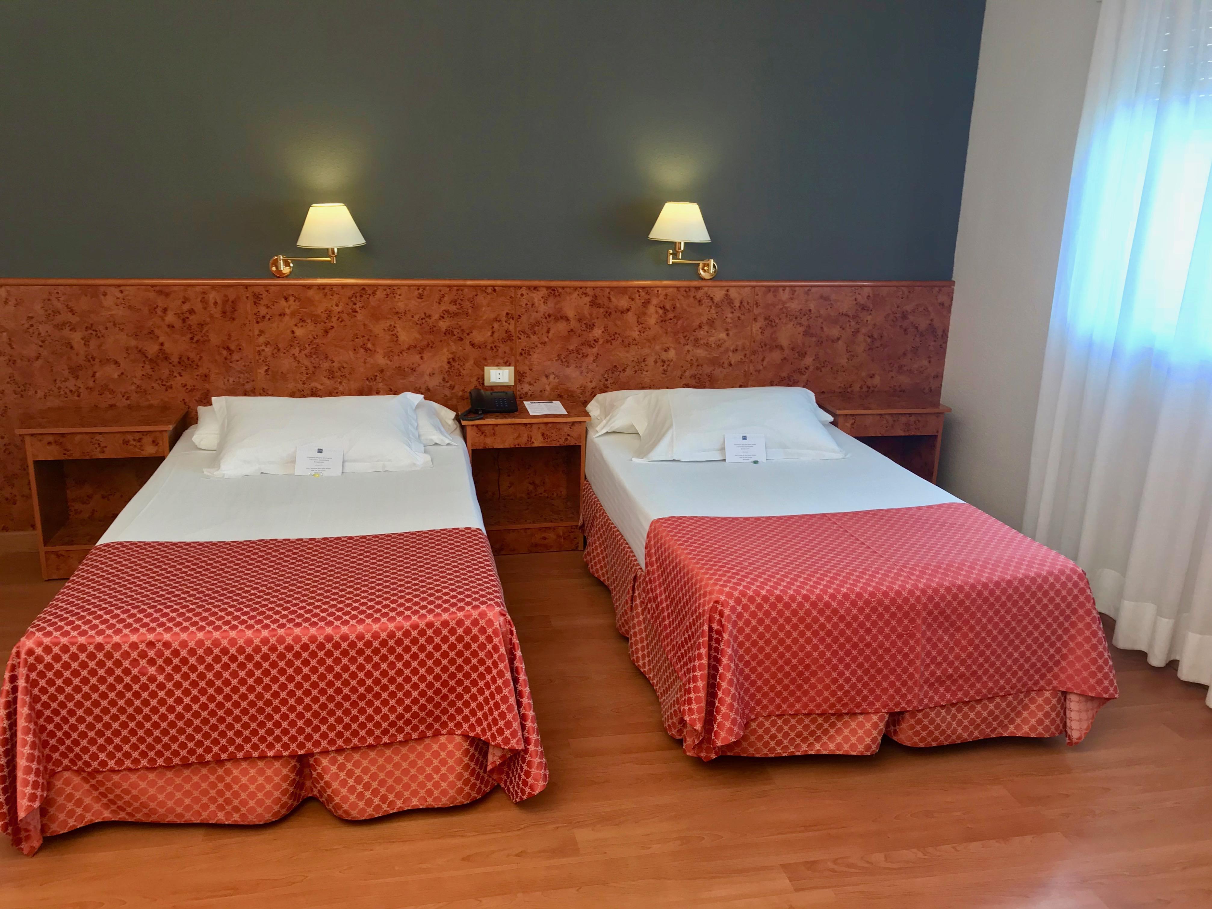 Ap Hotel Madrid Airport Экстерьер фото
