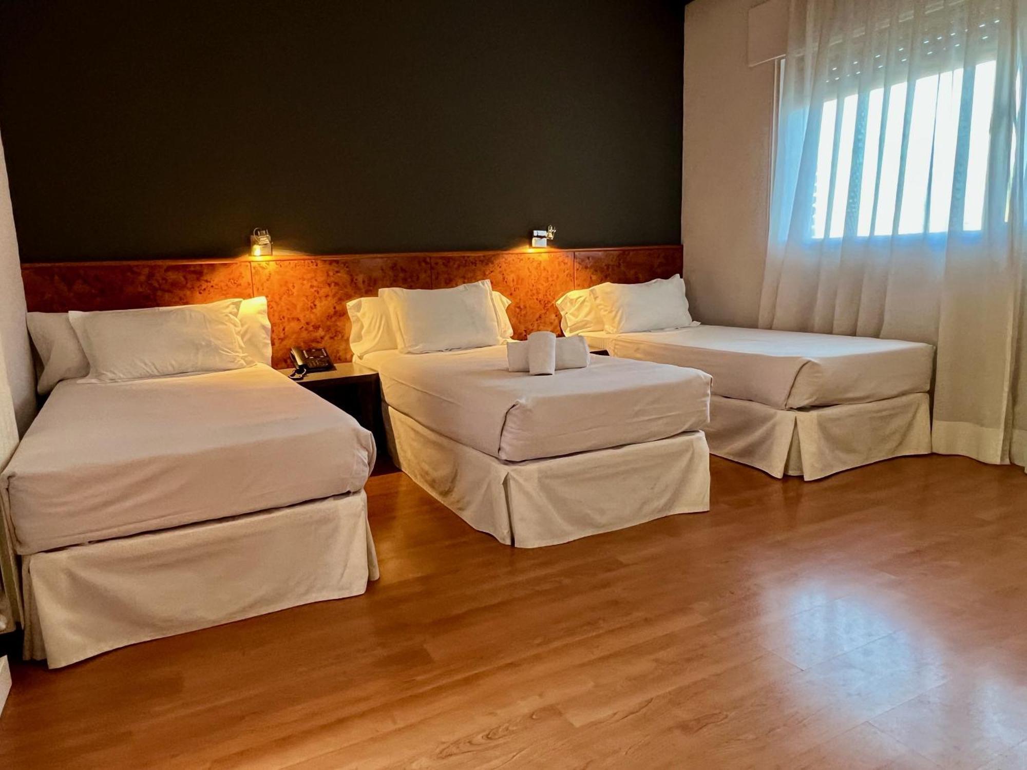 Ap Hotel Madrid Airport Экстерьер фото