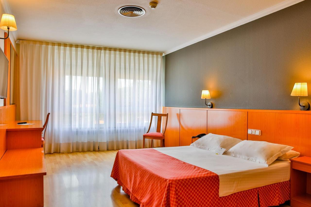 Ap Hotel Madrid Airport Экстерьер фото