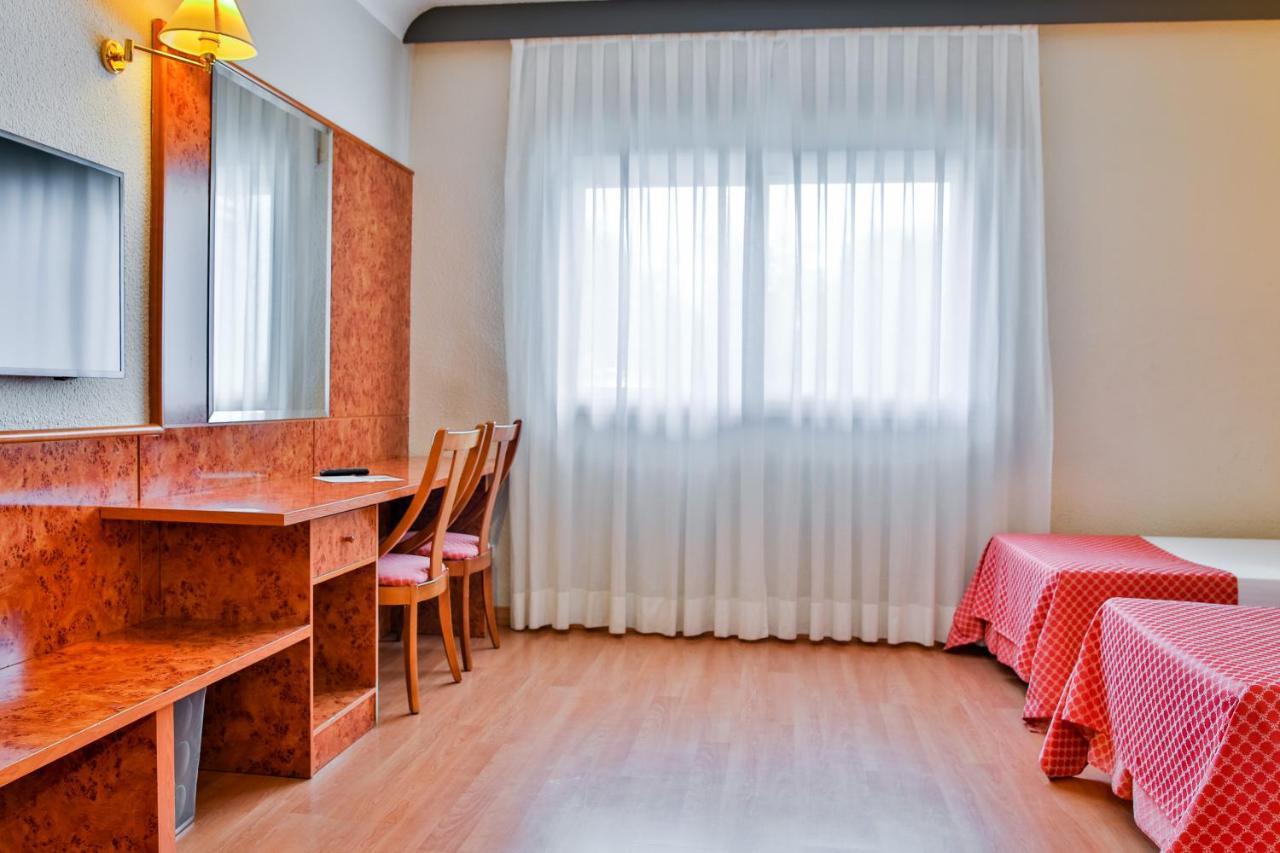 Ap Hotel Madrid Airport Экстерьер фото